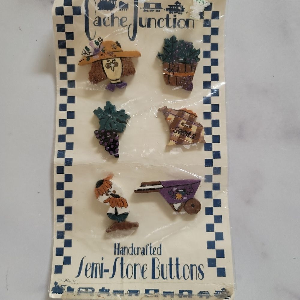 Buttons Cache junction handcrafted semi stone garden vintage grape 90s sunflower